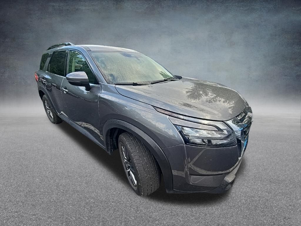 View vehicle photo 2
