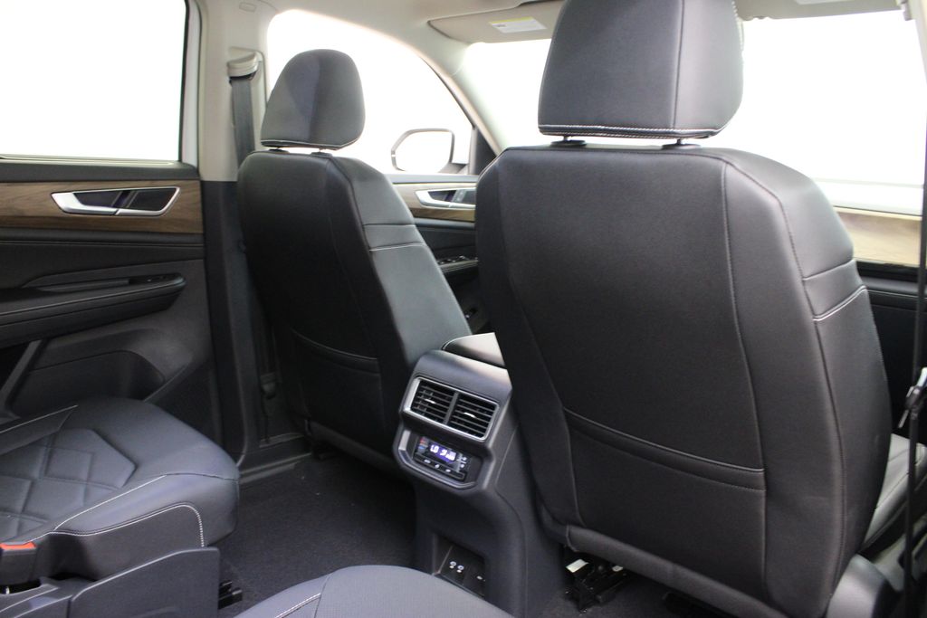 new 2026 Volkswagen Atlas car, priced at $43,361
