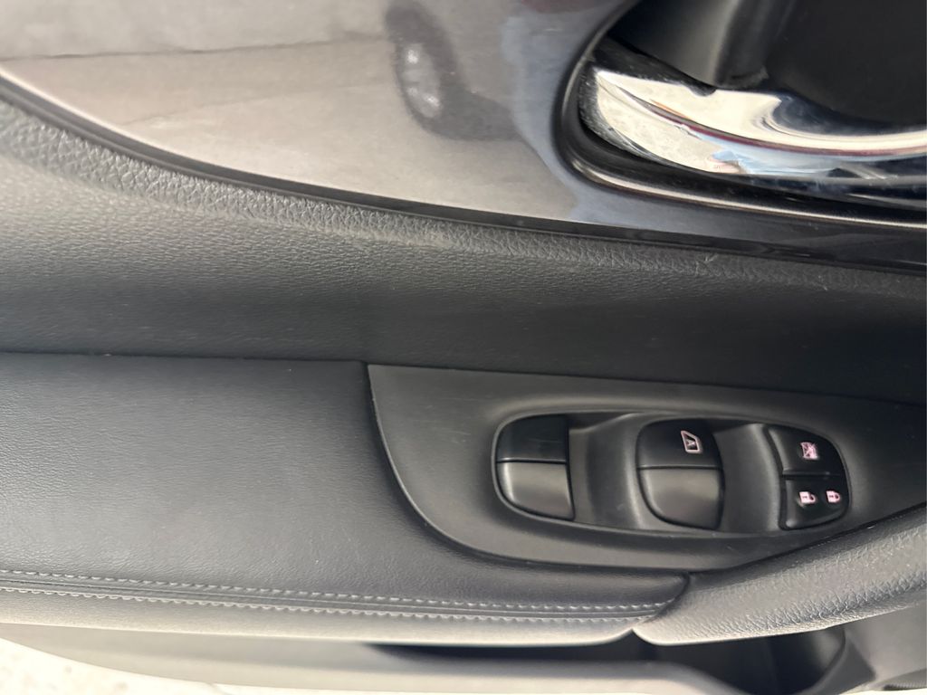 2019 Nissan Rogue SV - Photo 34