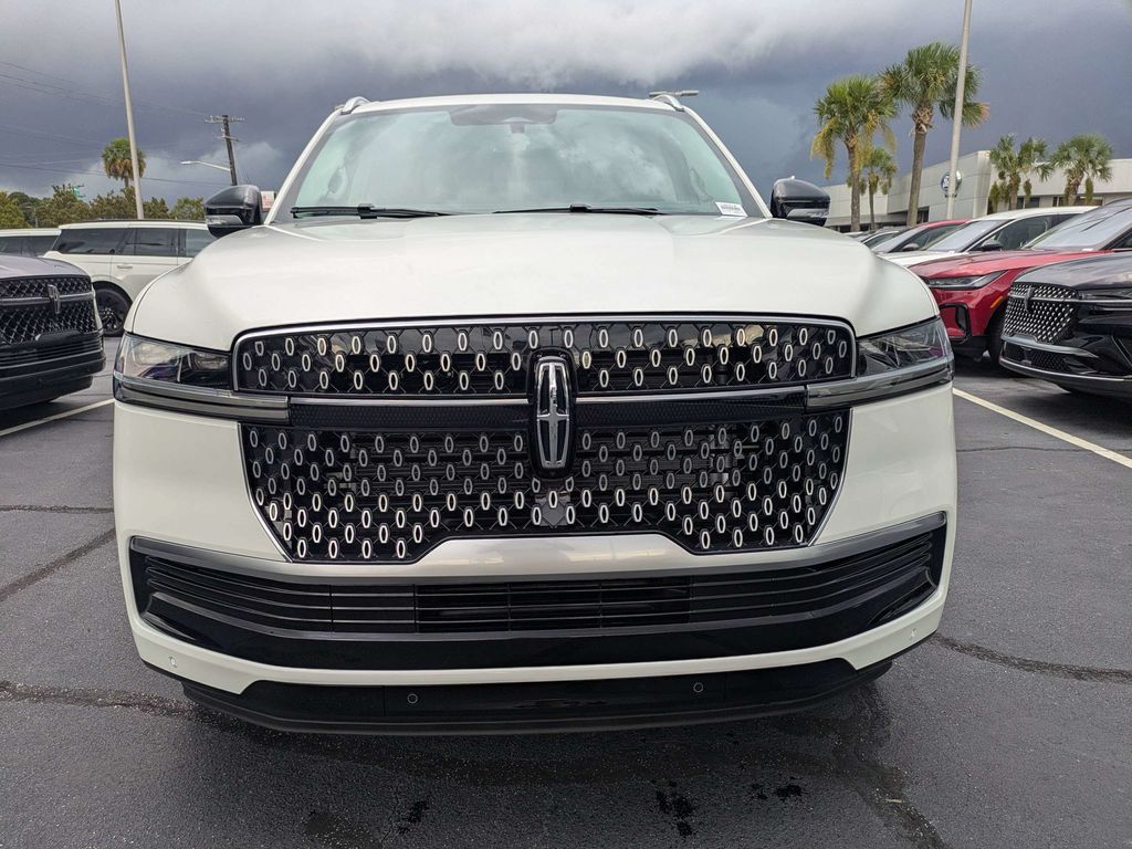 2027 Lincoln Navigator Reserve