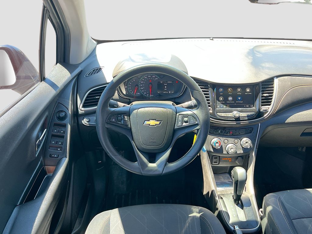 Used 2018 Gray Chevrolet LT image 20