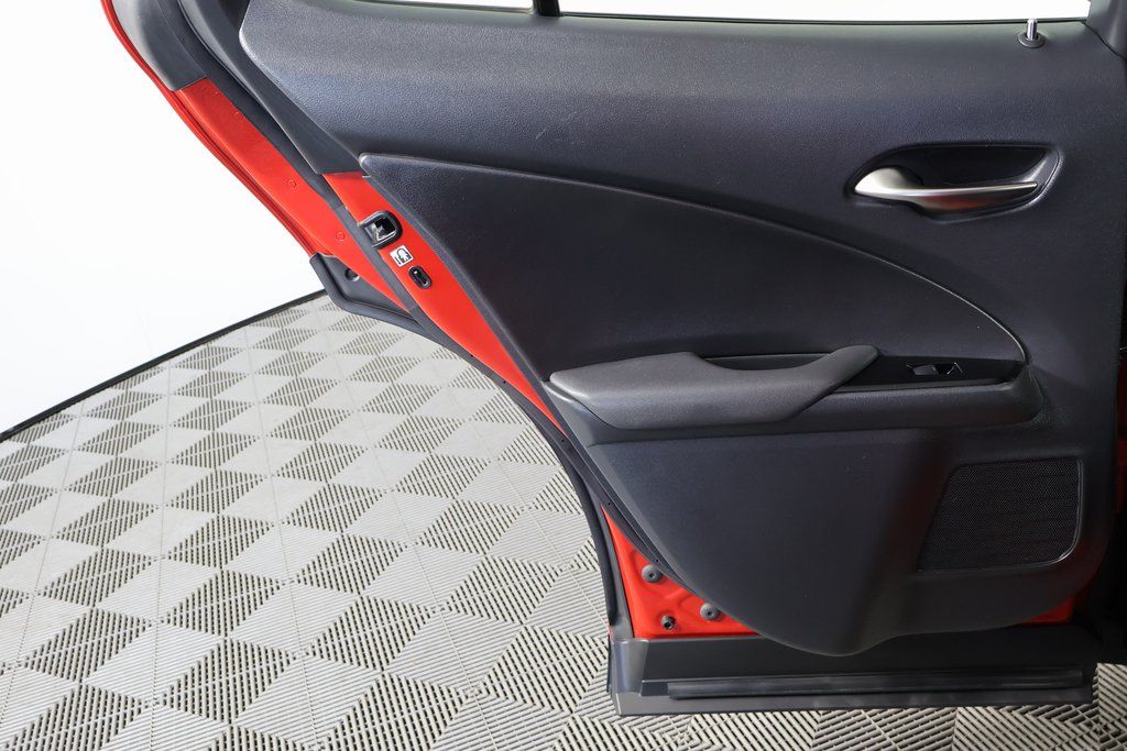 Thumbnail: 2019 Lexus UX - 13