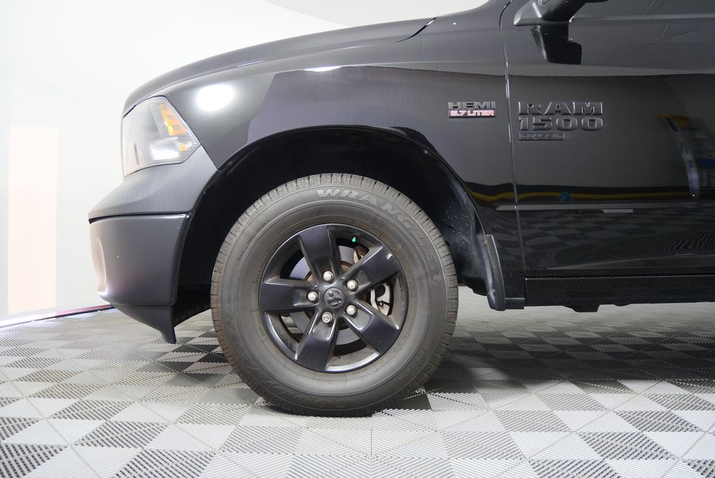 Thumbnail: 2022 RAM 1500 Classic - 8
