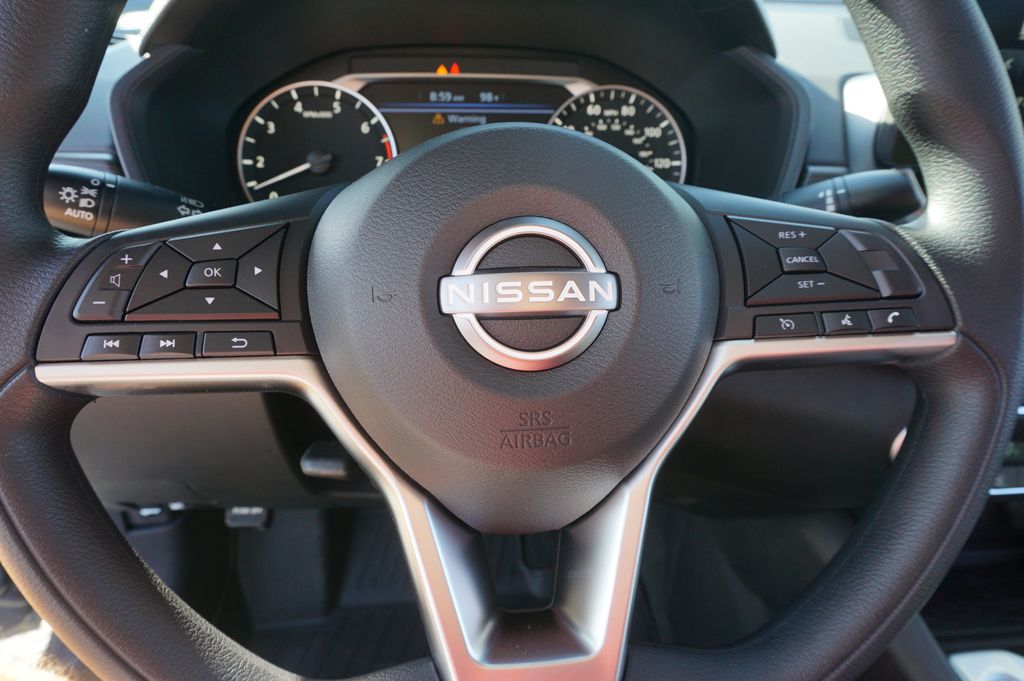 2025 Nissan Altima 2.5 SV 17