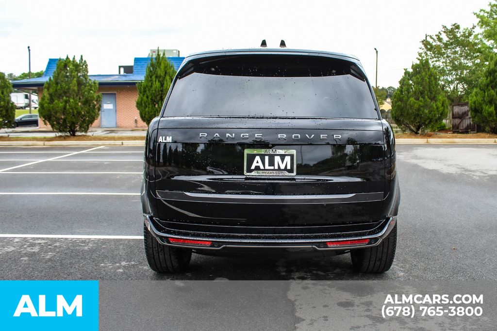 Used 2024 Black Land Rover SE image 11