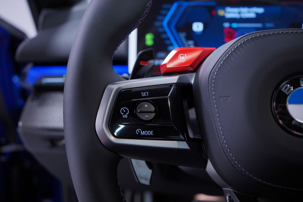 Thumbnail: 2026 BMW M5 - 22