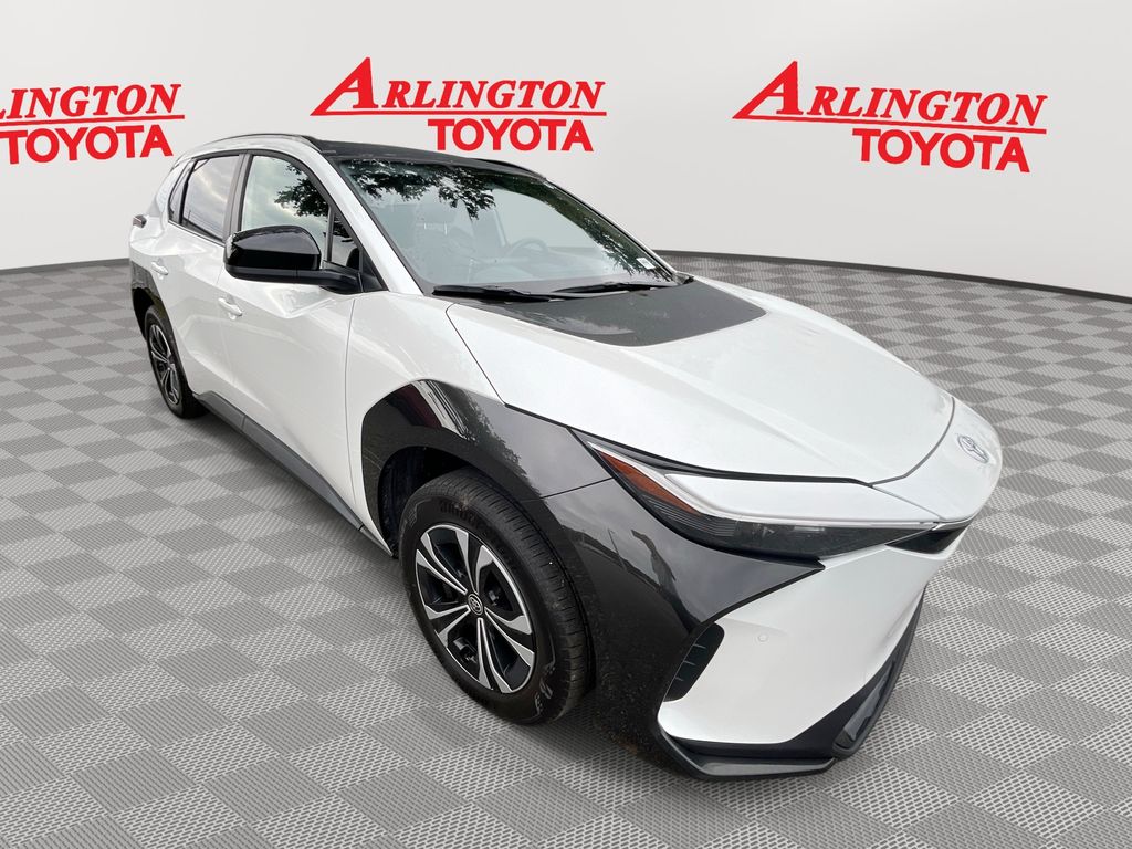 2024 Toyota bZ4X XLE's photo