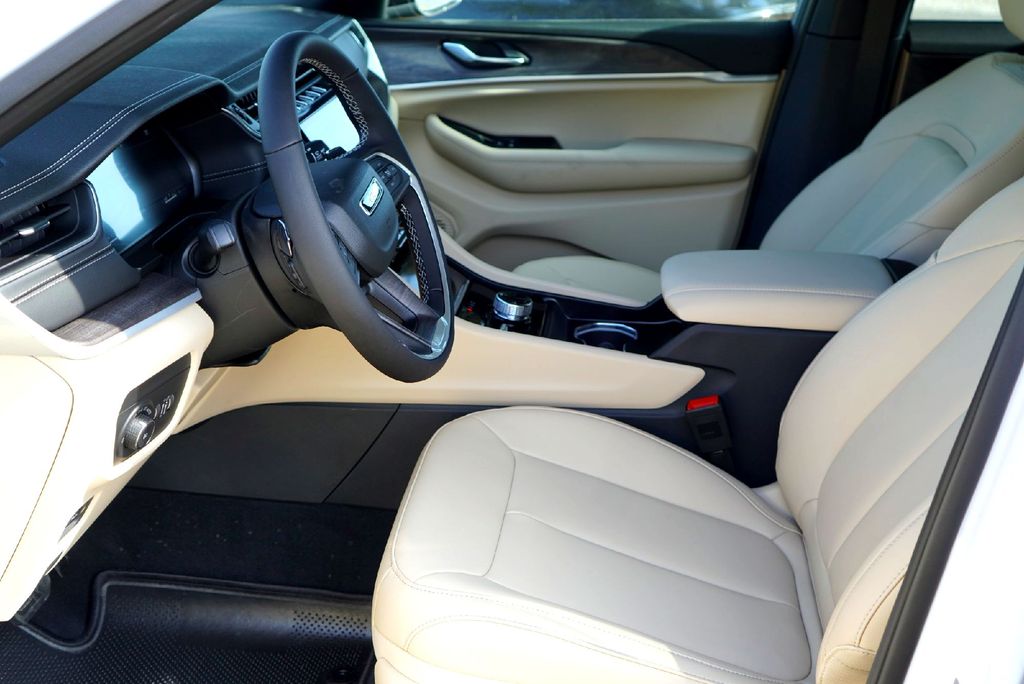 New Car 2025 Jeep Grand Cherokee  Limited For Sale Under $50,000 In Taylor, Texas