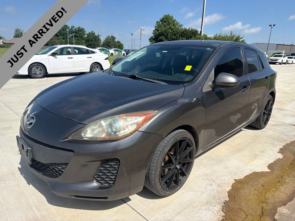 Gray (Graphite Mica) 2013 Mazda MAZDA3 Hatchback Front-Wheel Drive 6-Speed Automatic
