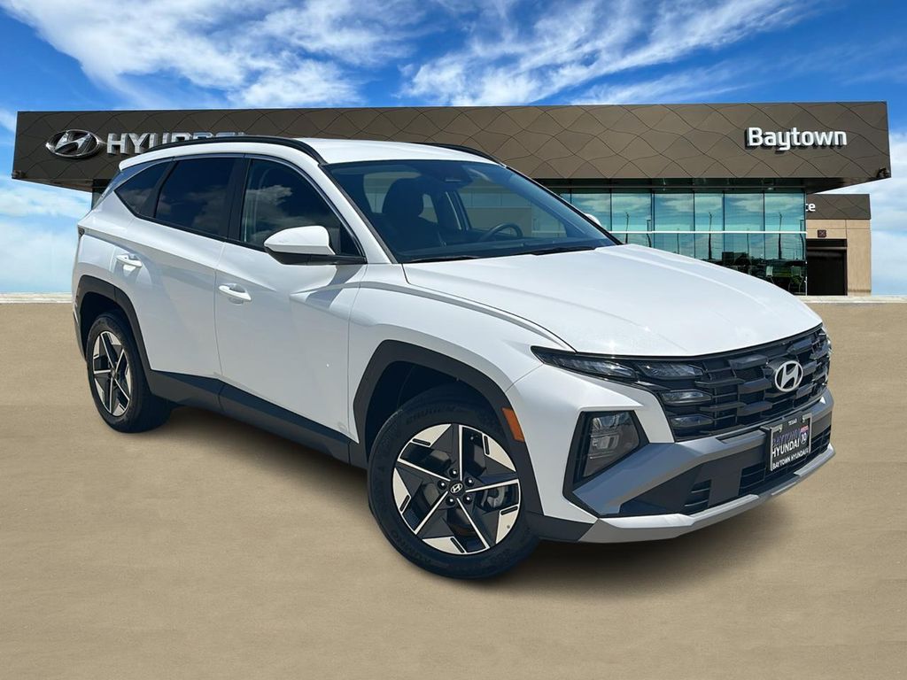 2025 Hyundai Tucson SEL White at Baytown Hyundai