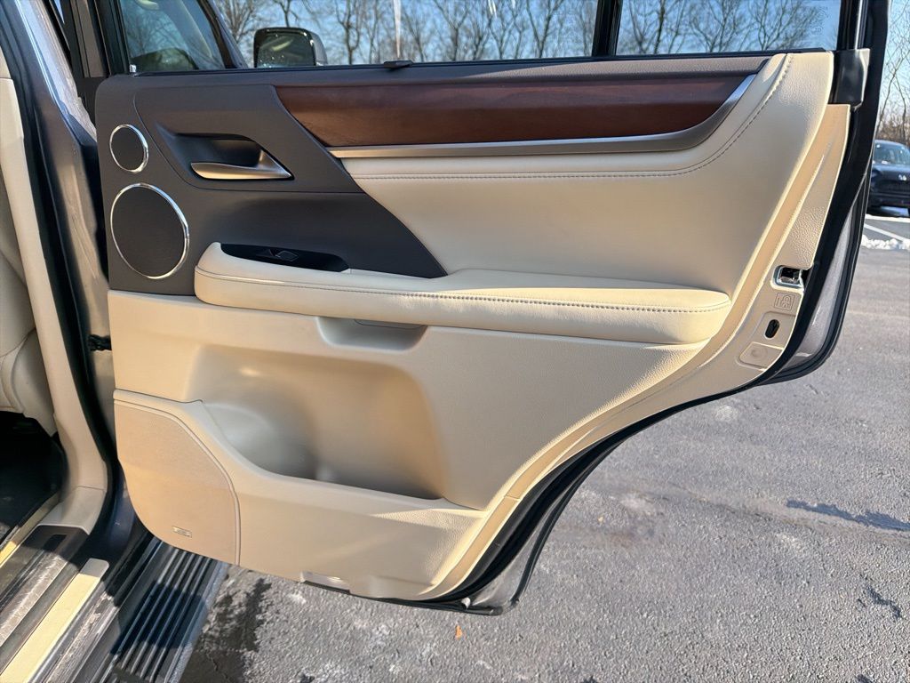 Thumbnail: 2020 Lexus LX - 29