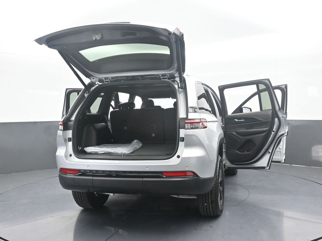 New 2025 Silver Zynith Jeep Altitude X image 69