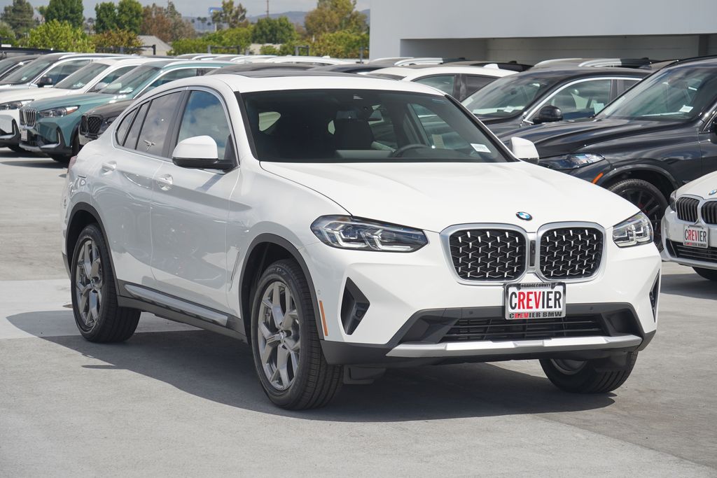 2025 BMW X4 xDrive30i 3