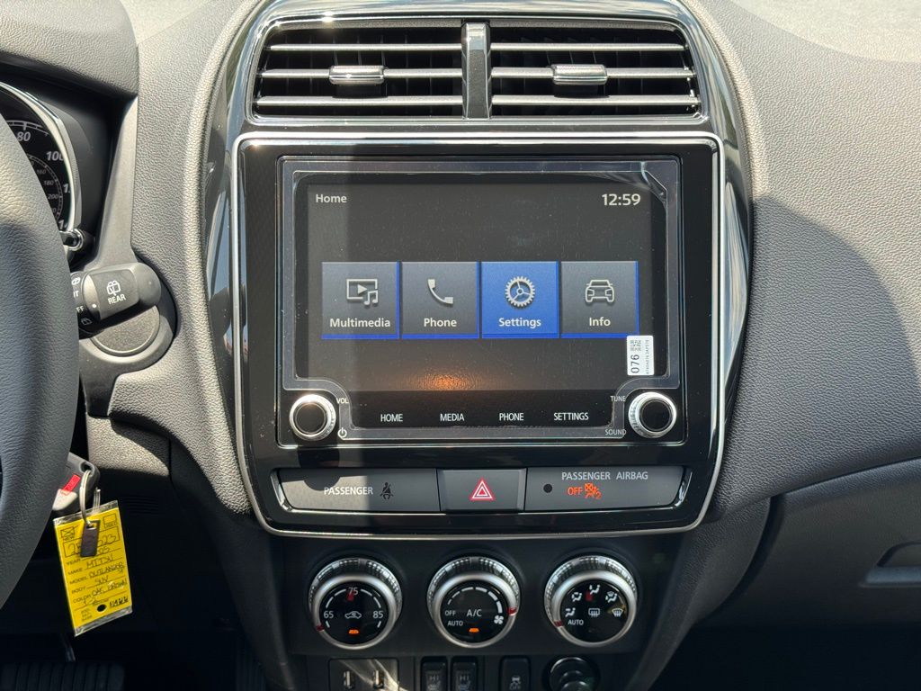 2025 Mitsubishi Outlander Sport LE photo 17