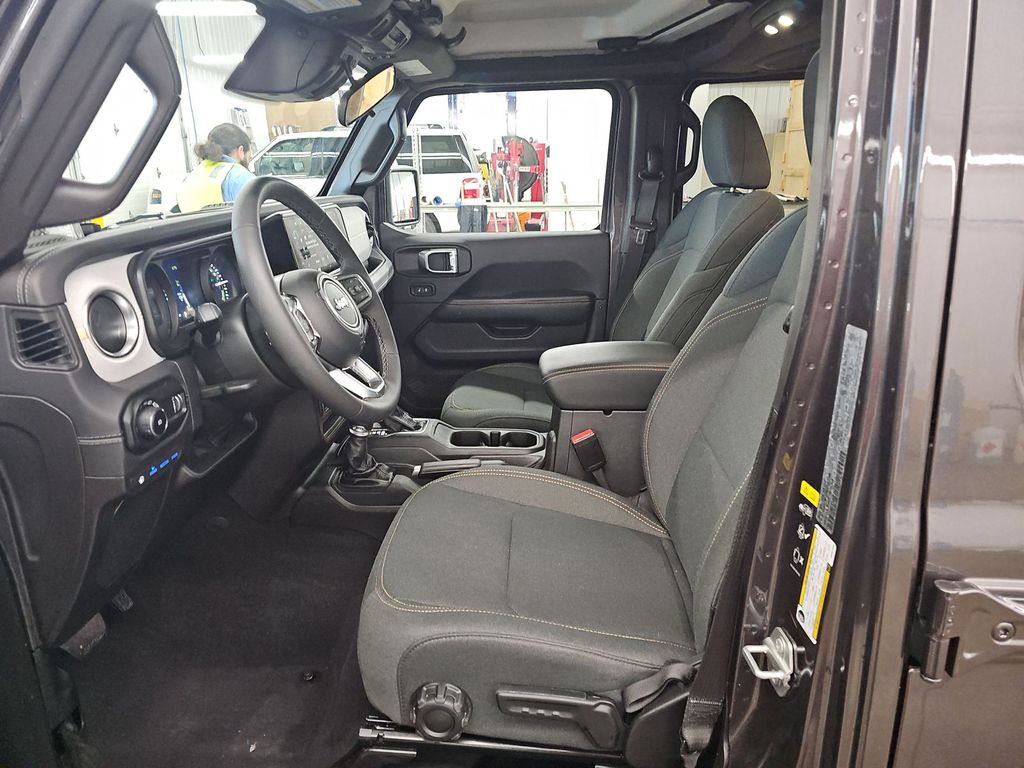 2025 Granite Crystal Metallic Clearcoat Jeep Wrangler Sahara 4xe 4X4 SUV
