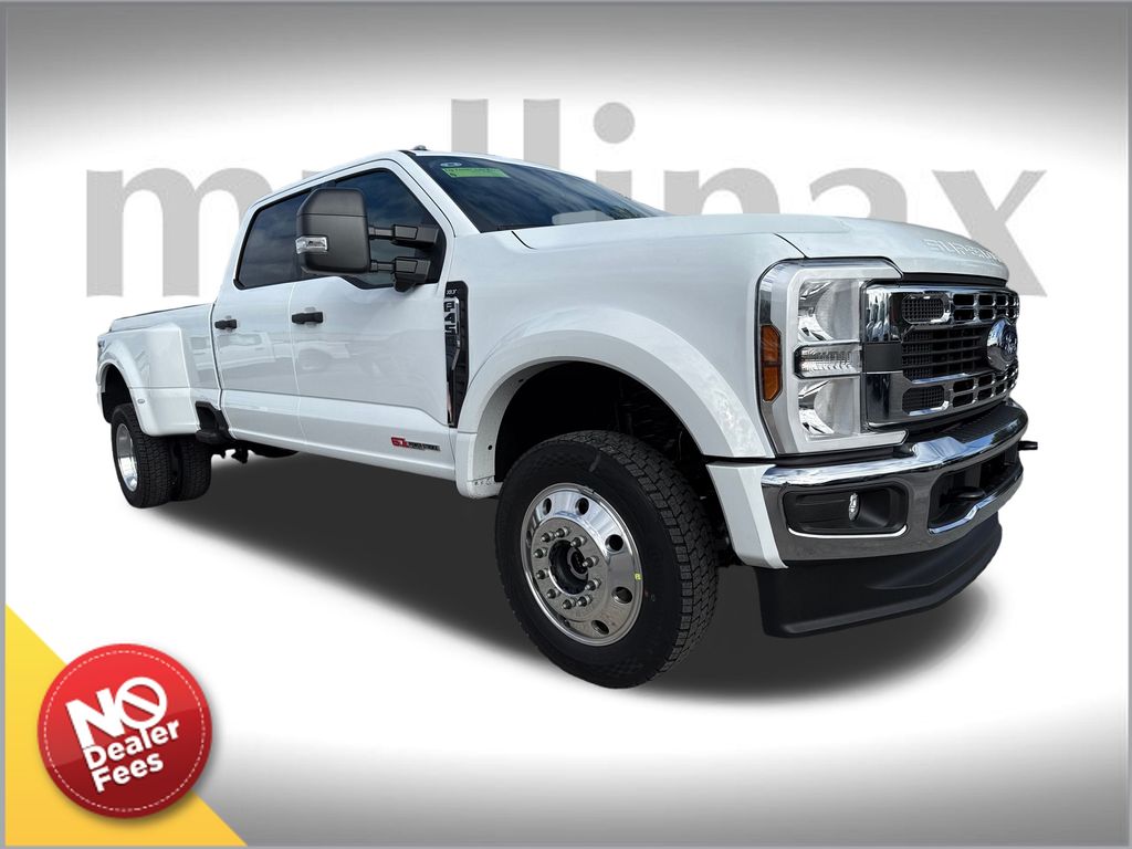 2026 Ford F-450 Super Duty XLT's photo
