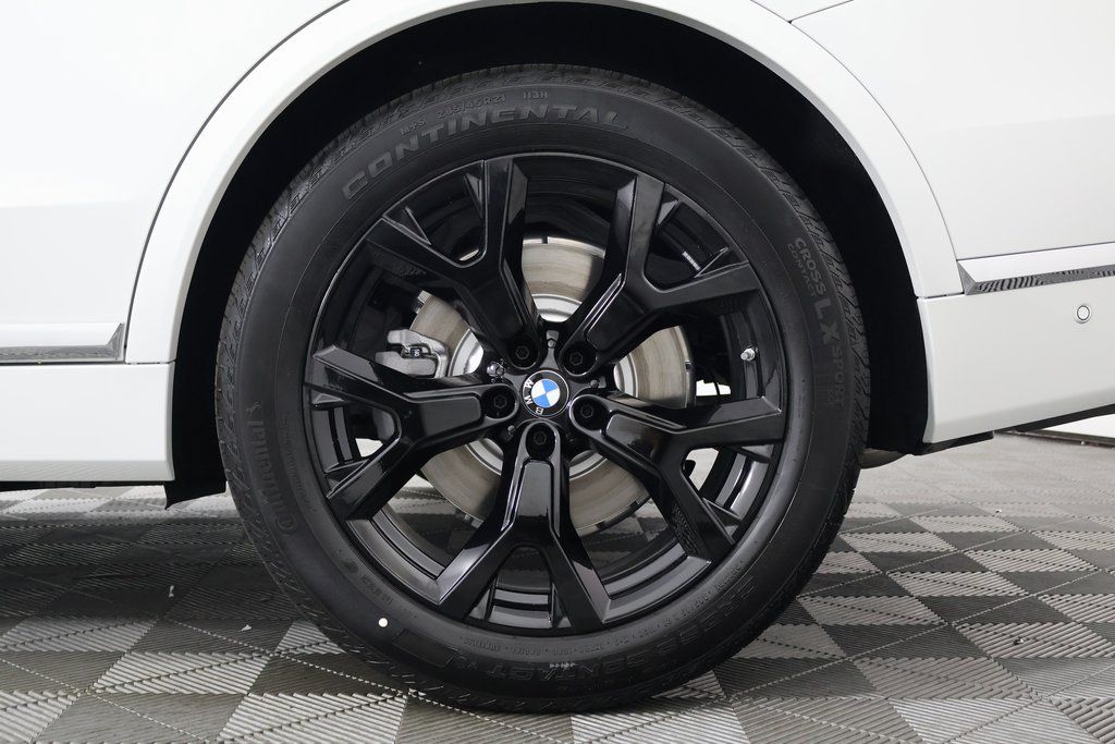 Thumbnail: 2026 BMW X7 - 11