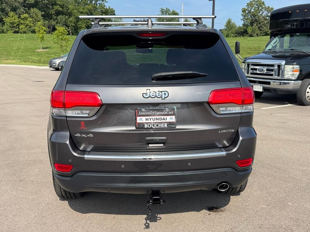 Used 2015 Granite Crystal Metallic Clearcoat Jeep Limited image 3