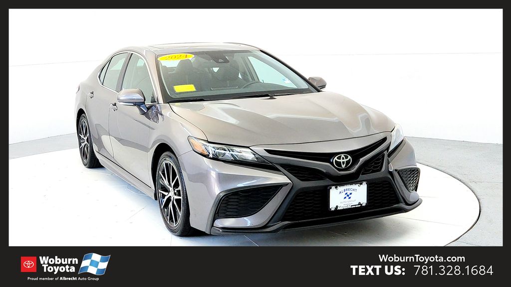 2024 Toyota Camry SE