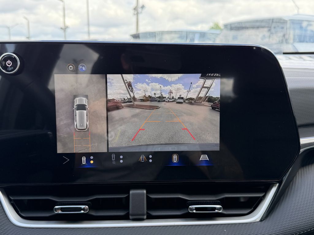 new 2026 Chevrolet Equinox car, priced at $25,295