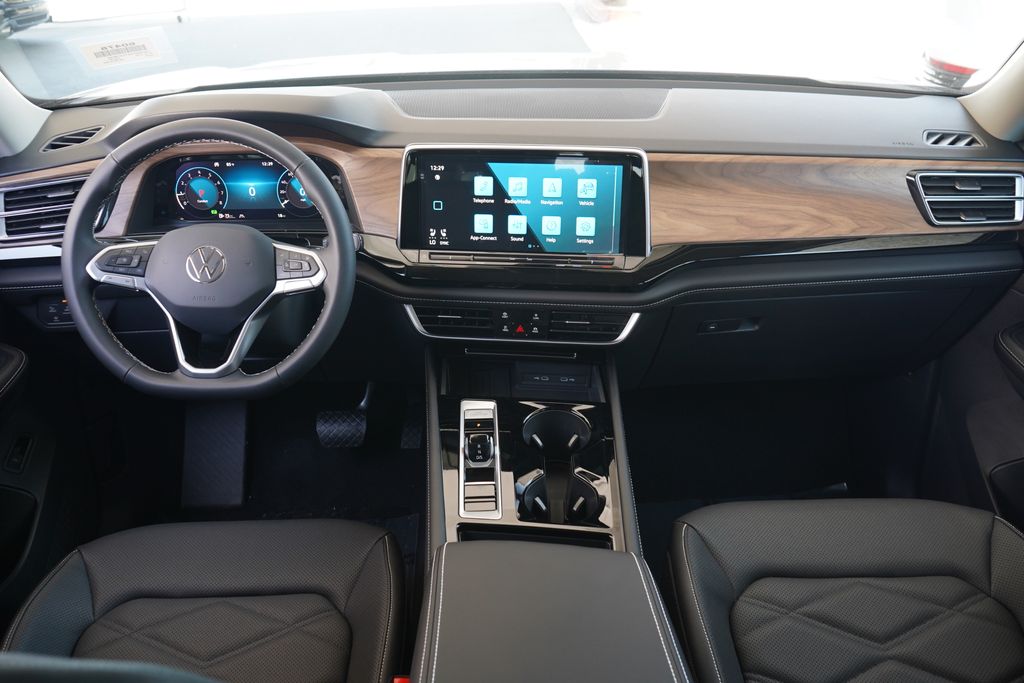 Thumbnail: 2026 Volkswagen Atlas - 9