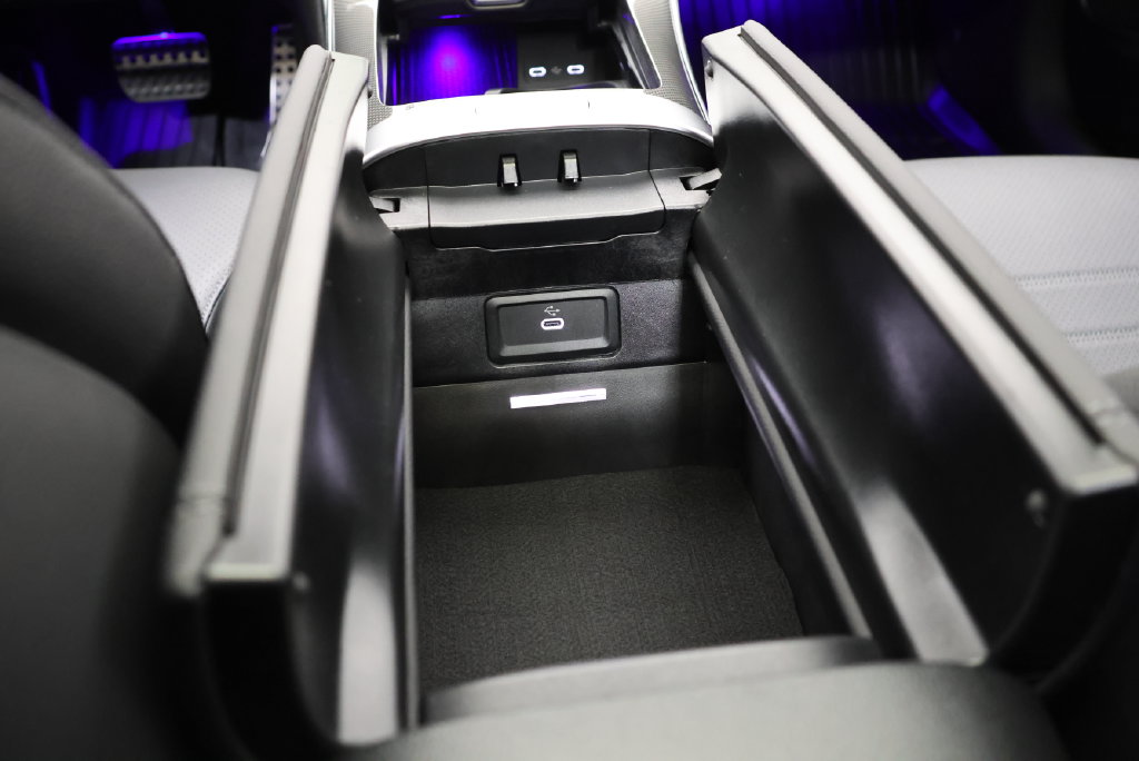 Thumbnail: 2026 Mercedes-Benz C-Class - 29