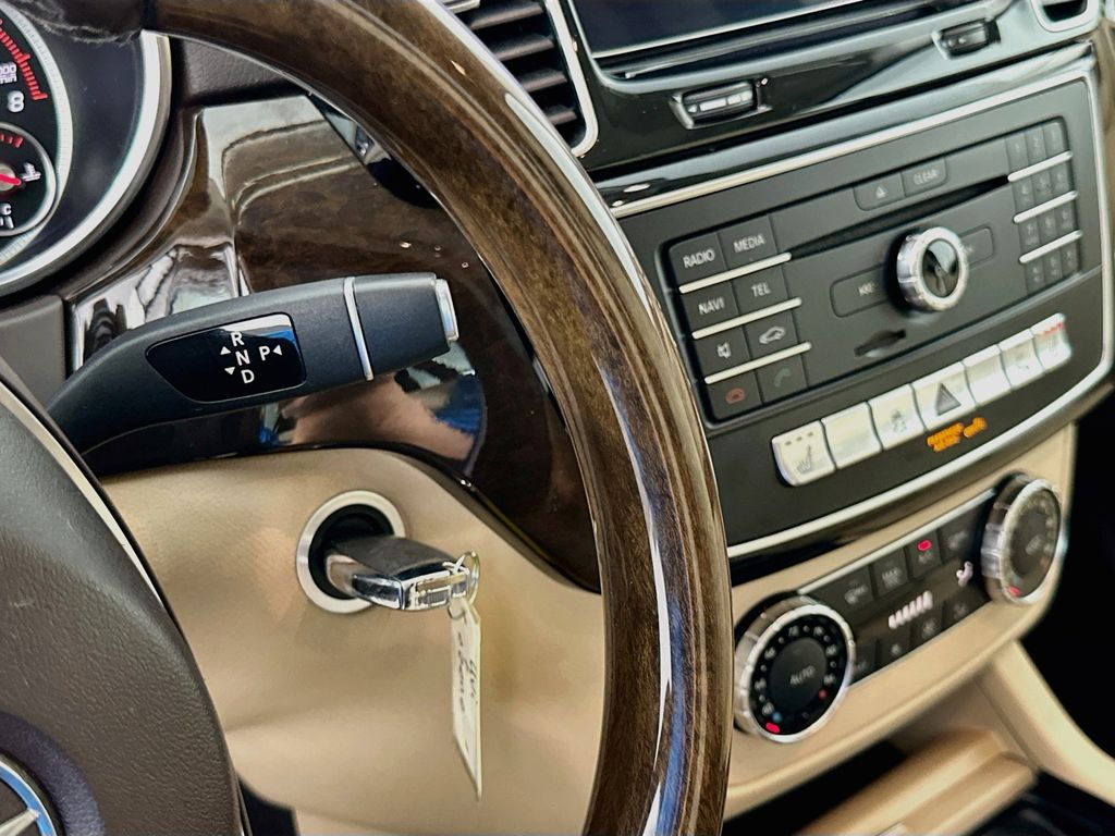 Thumbnail: 2018 Mercedes-Benz GLE - 17