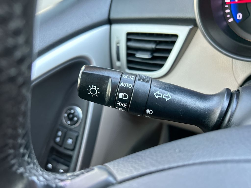 Thumbnail: 2014 Hyundai Elantra - 21