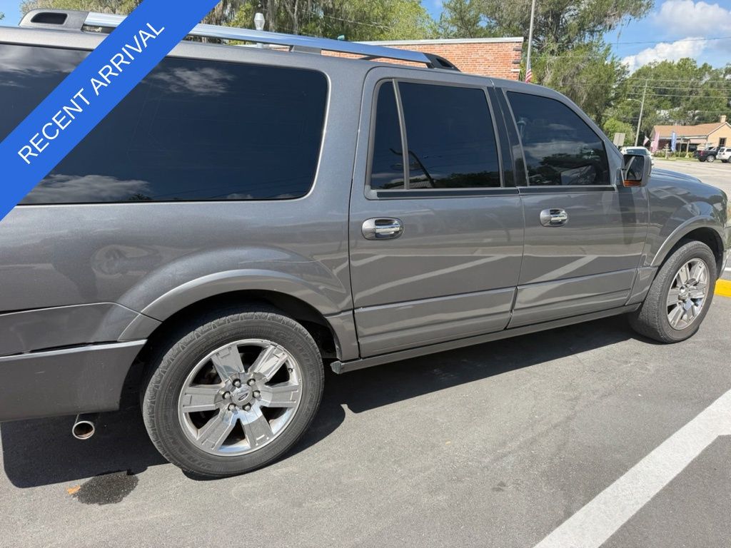  2019 Ford Expedition XLT RWD   