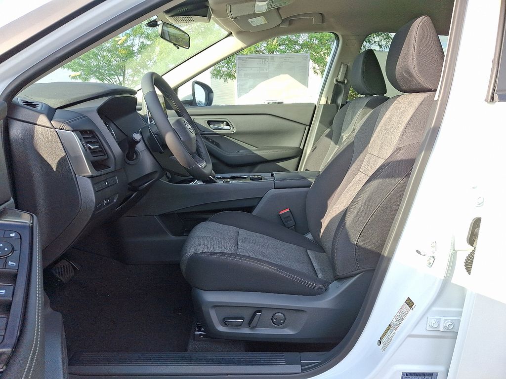 Thumbnail: 2026 Nissan Rogue - 6