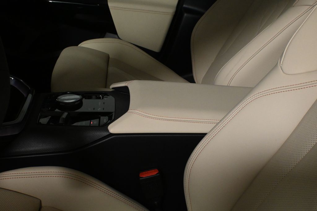 Thumbnail: 2026 BMW X3 - 25