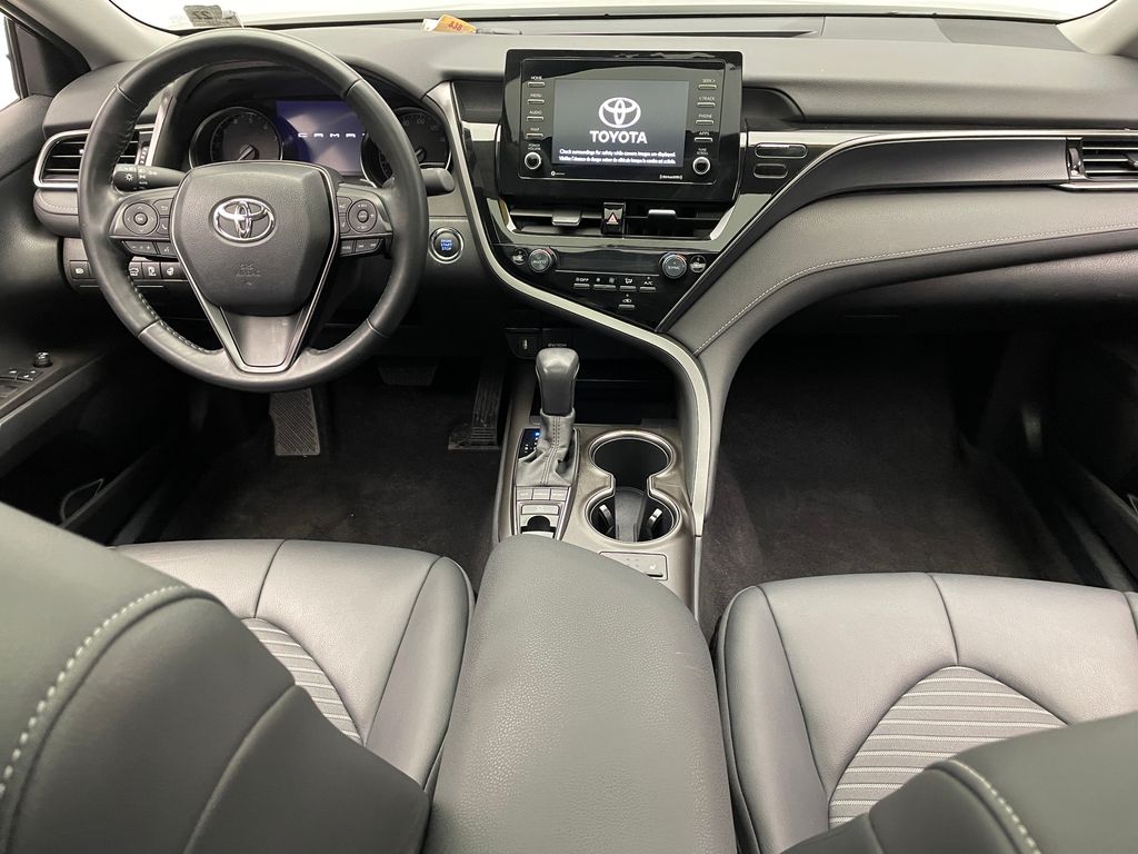 2022 Toyota Camry SE 19