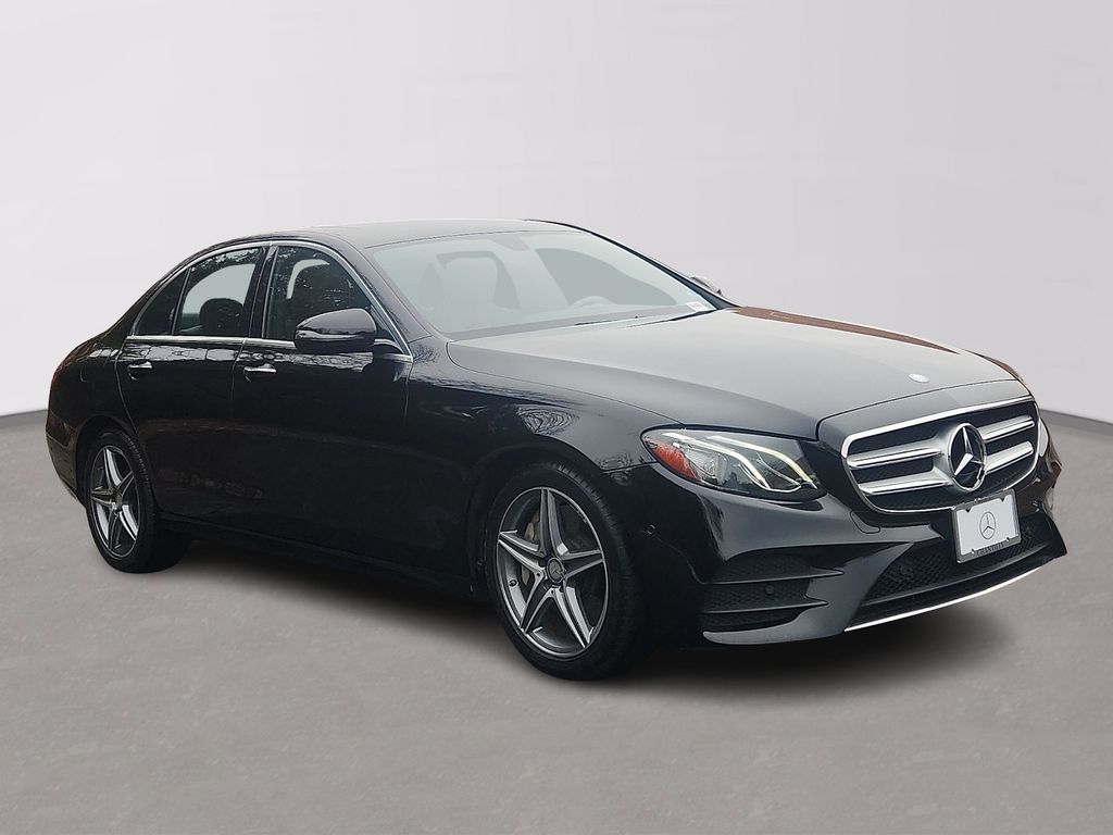 Thumbnail: 2017 Mercedes-Benz E-Class - 3