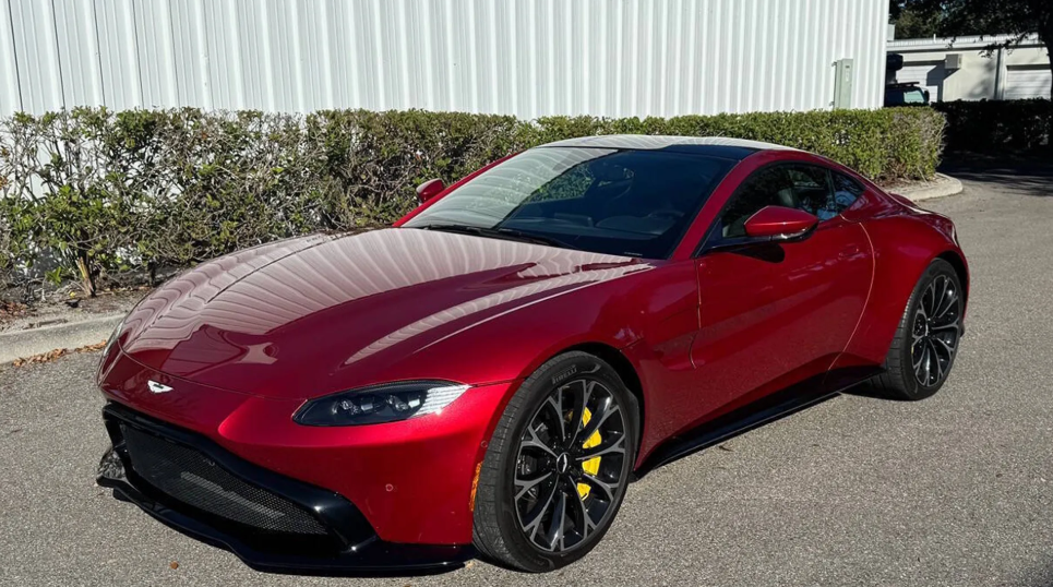 2019 Aston Martin Vantage RWD