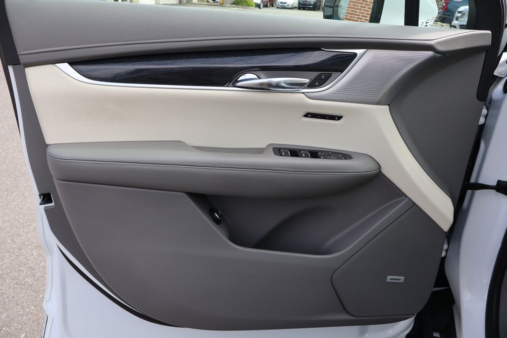 2022 Cadillac XT6 Premium Luxury photo