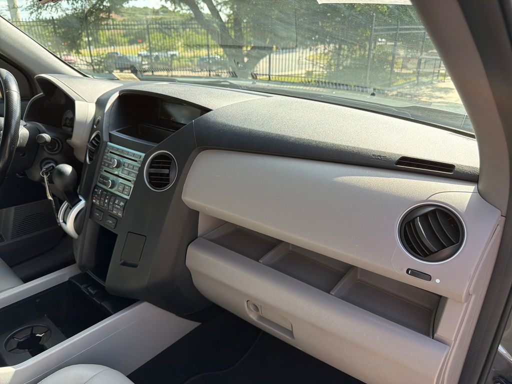 Used 2010  Honda EX-L image 40
