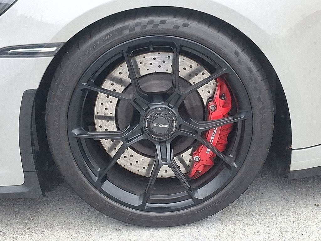 Thumbnail: 2022 Porsche 911 - 10