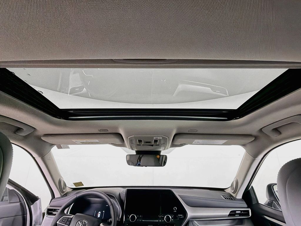 New 2026 Toyota Highlander SUV