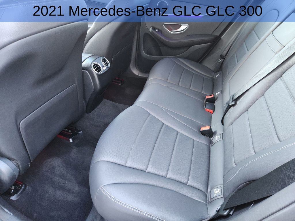 2021 Mercedes-Benz GLC GLC 300 28