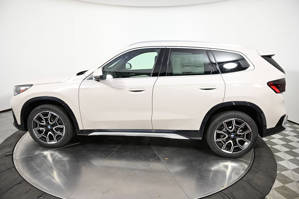 Thumbnail: 2026 BMW X1 - 2