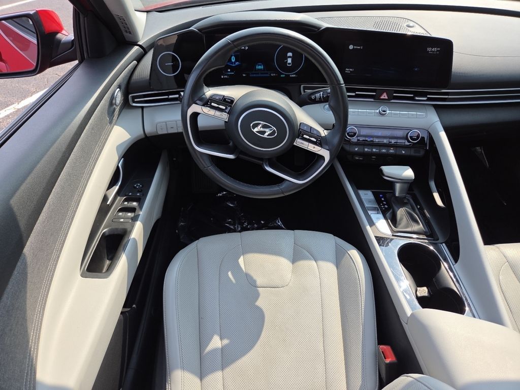 Used 2022 Red Hyundai Limited image 31