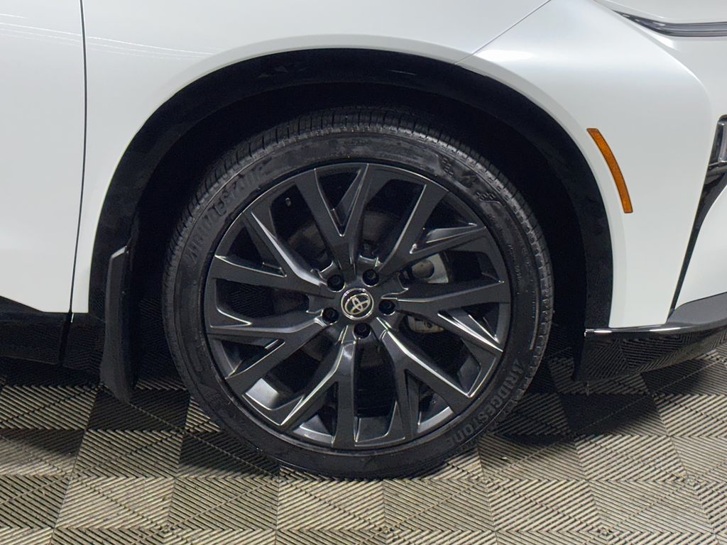 2025 Toyota Crown Signia Limited