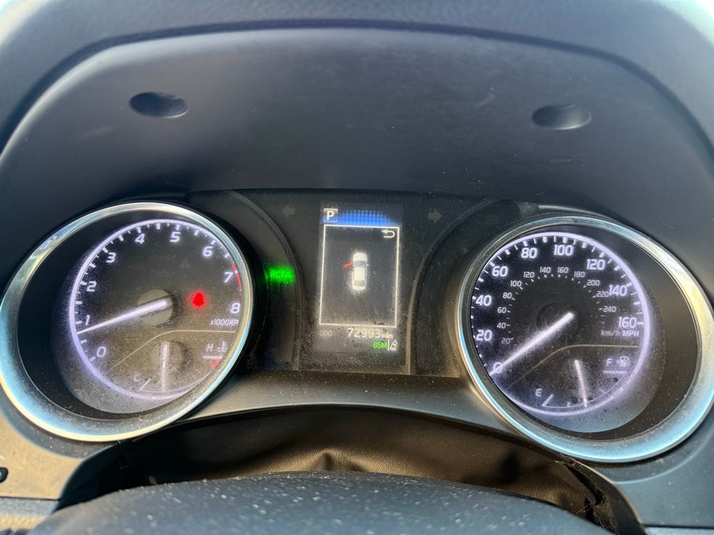 Thumbnail: 2020 Toyota Camry - 16