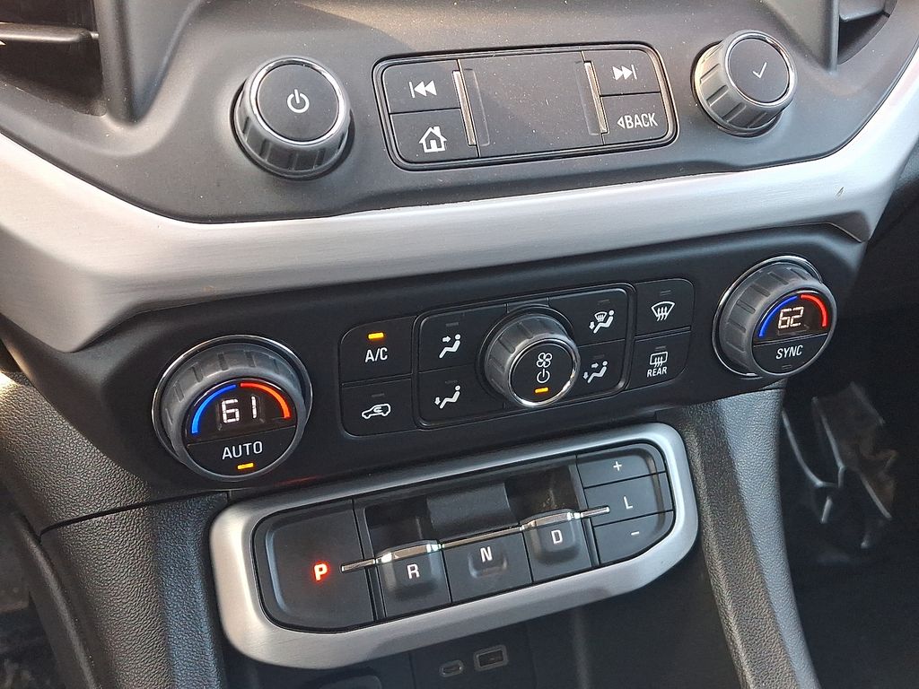 Thumbnail: 2023 GMC Acadia - 16