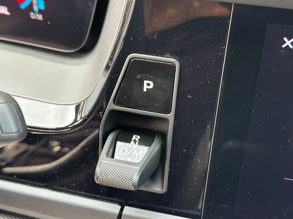 Thumbnail: 2026 Porsche Panamera - 26