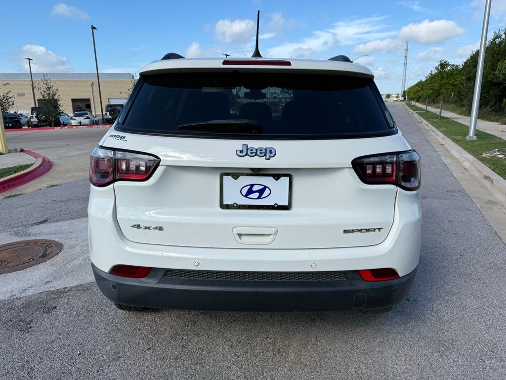 Thumbnail: 2017 Jeep Compass - 6