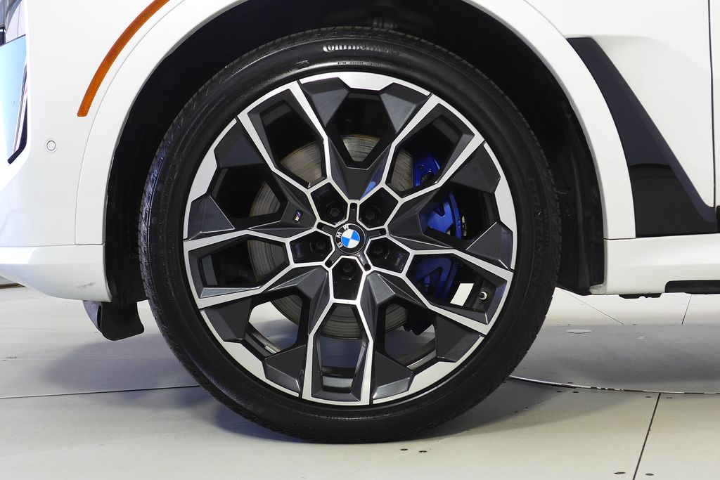 Thumbnail: 2024 BMW X7 - 5