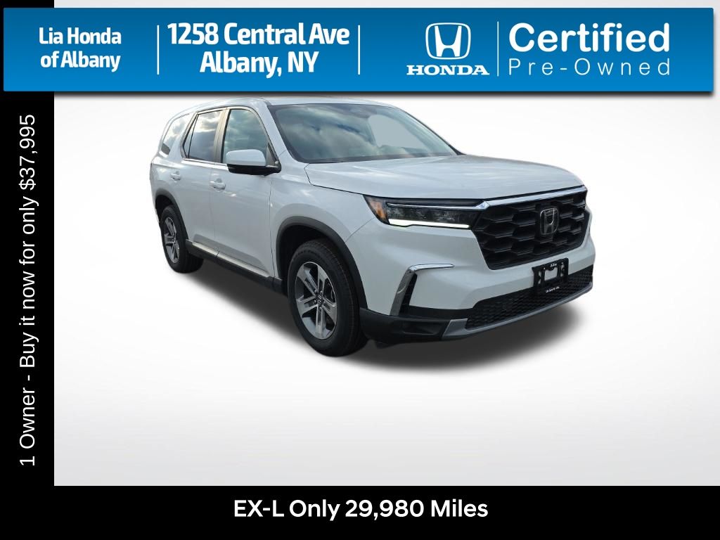 2023 Honda Pilot EX-L AWD with Captains Chairs