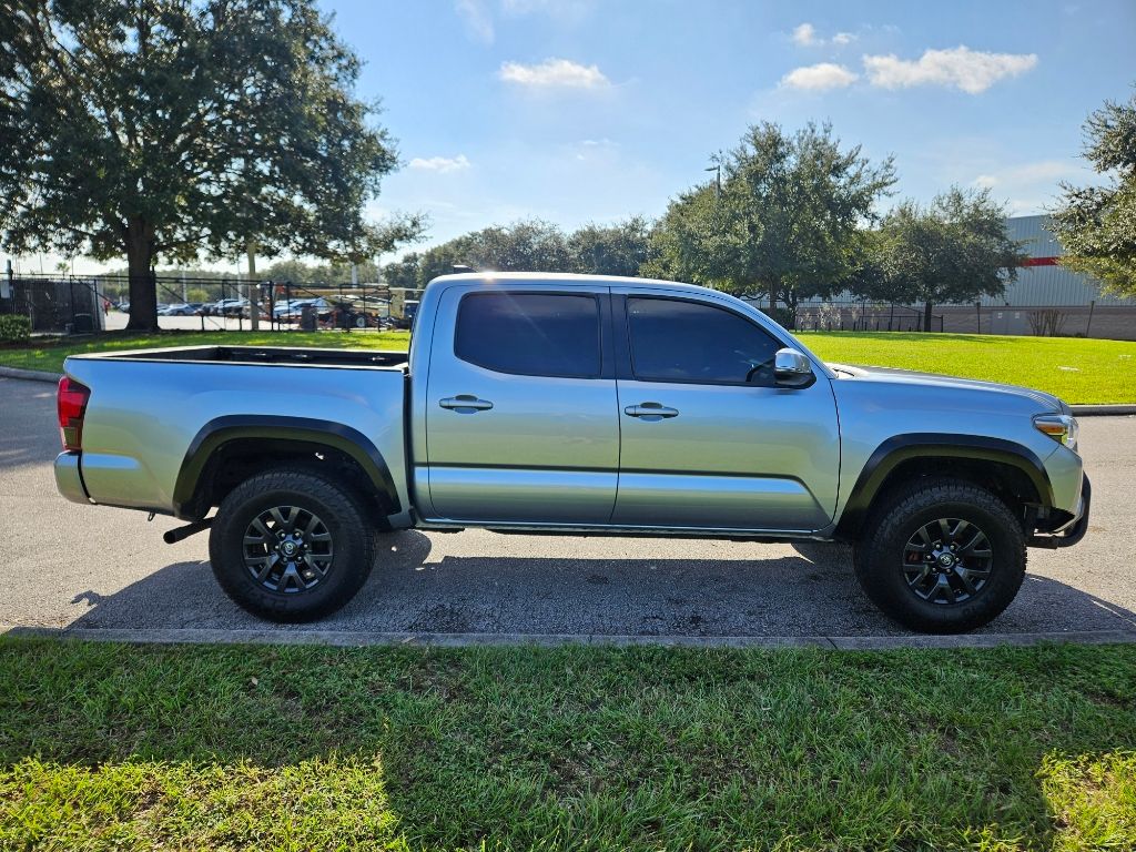 2022 Toyota Tacoma SR5 6