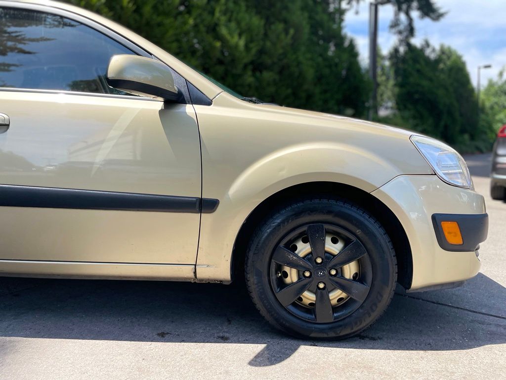 Used 2008 Kia Rio LX with VIN KNADE123586430516 for sale in Gladstone, OR